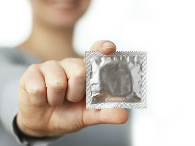 utilizar condon para evitar herpes